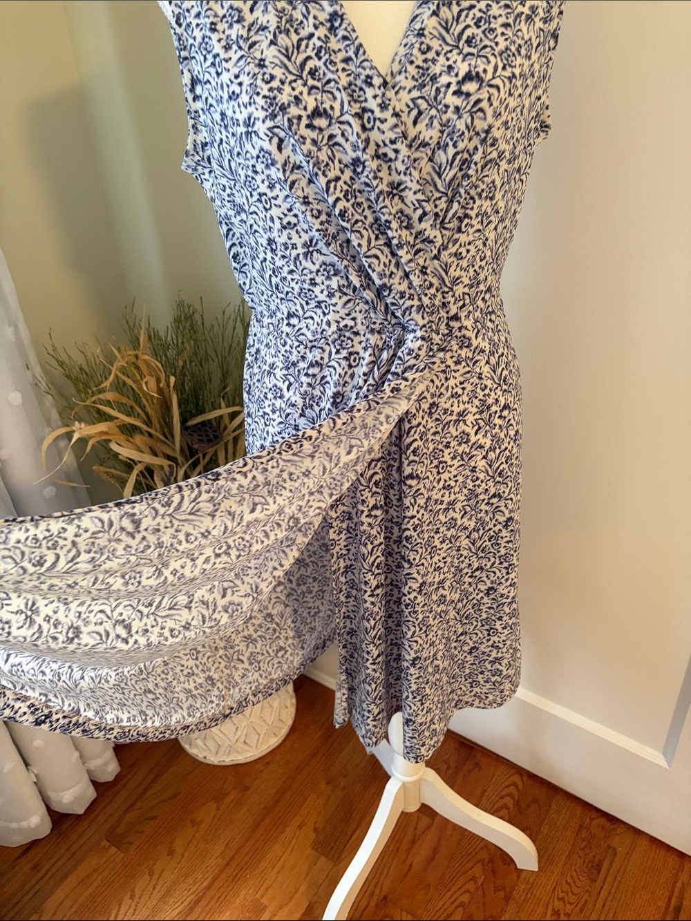 Banana Republic Sleeveless Blue Floral Surplice Dress - Picture 3 of 5